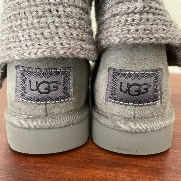 WOMENS UGGS SIZE 7✨FREE GIFTS✨ - Picture 6 of 14